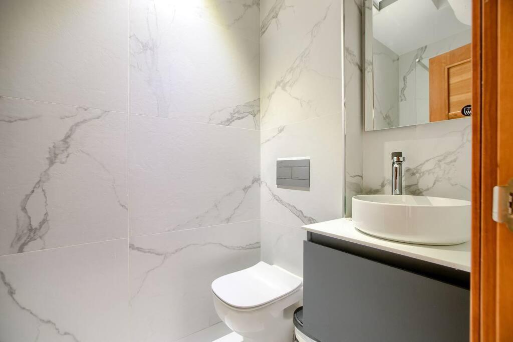 Great Flat In The Center Of Madrid-Comend-3-I Exteriör bild